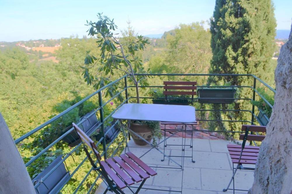 Photo of Patio Balcony in Perouges