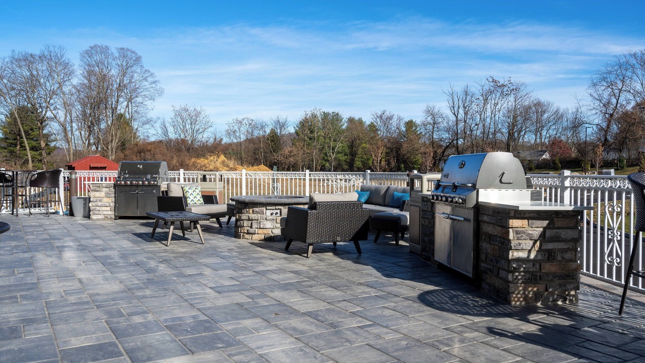 Photo of Others in Clinton