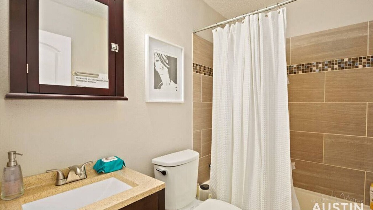 Photo of Bathroom in Cherrywood