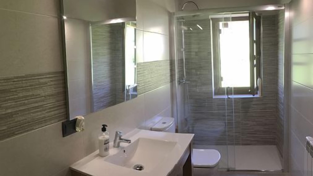 Photo of Bathroom in Erro