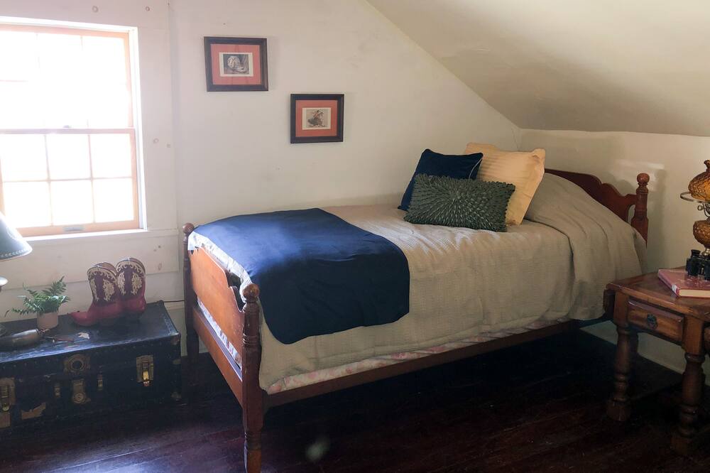 Photo of Bedroom in Wurtsboro