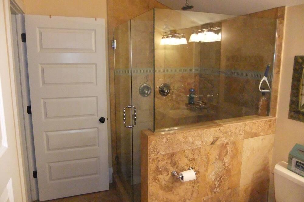 Photo of Bathroom in Ozona