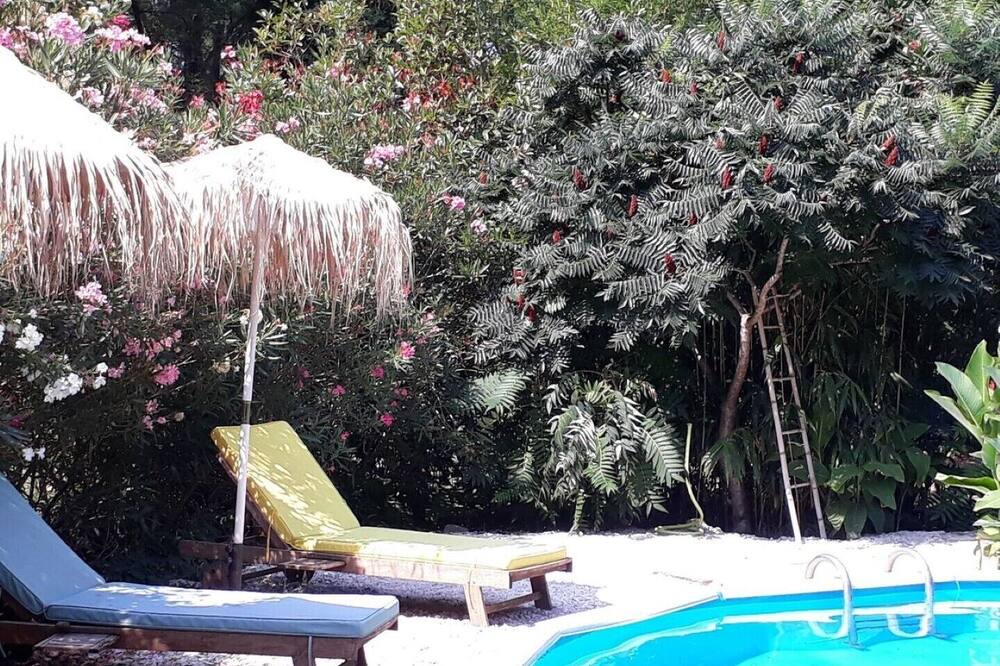 Photo of Outdoor in Roquemaure