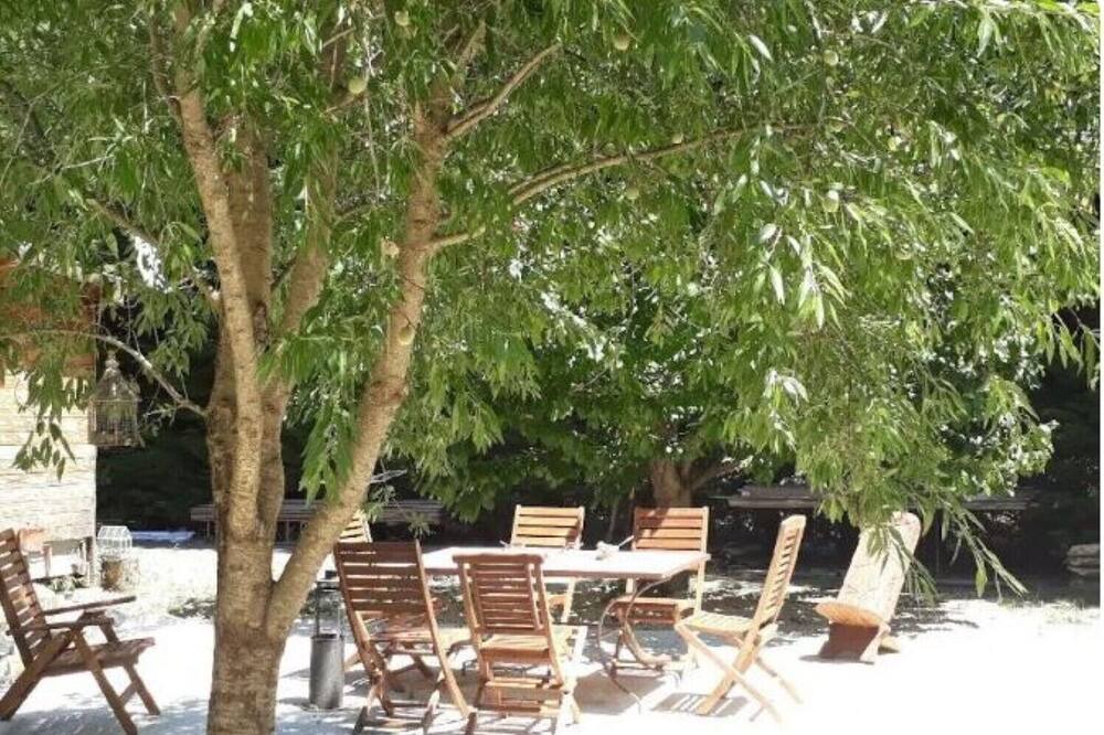 Photo of Outdoor in Roquemaure