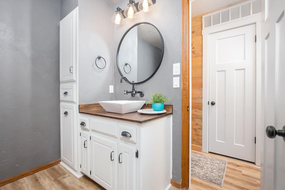 Photo of Bathroom in Sulphur