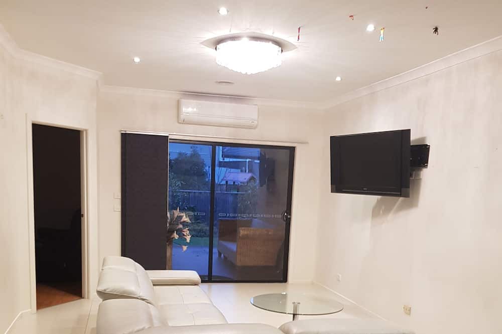 Photo of Livingroom in Sanctuary Lakes