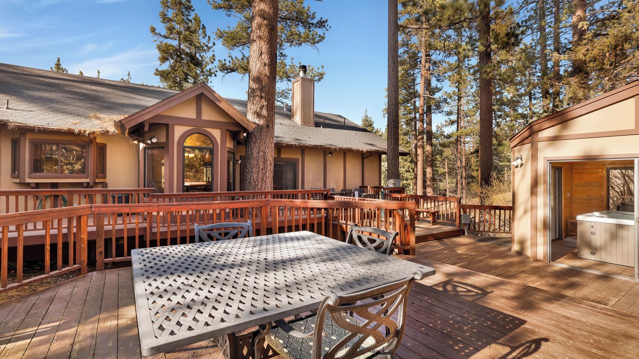 Photo of Outdoor in Evergreen Estates