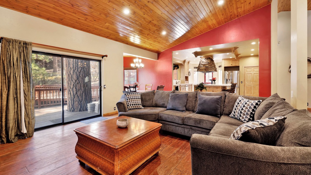 Photo of Outdoor in Evergreen Estates