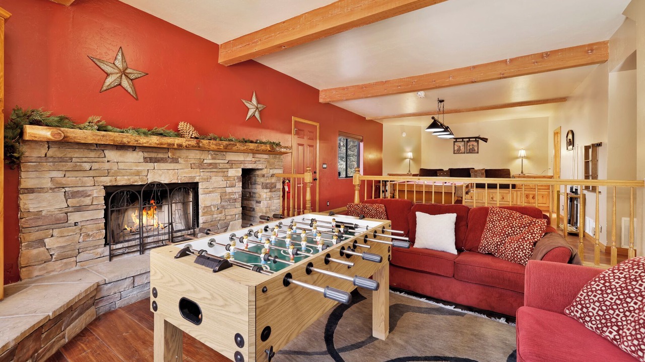 Photo of Bedroom in Evergreen Estates