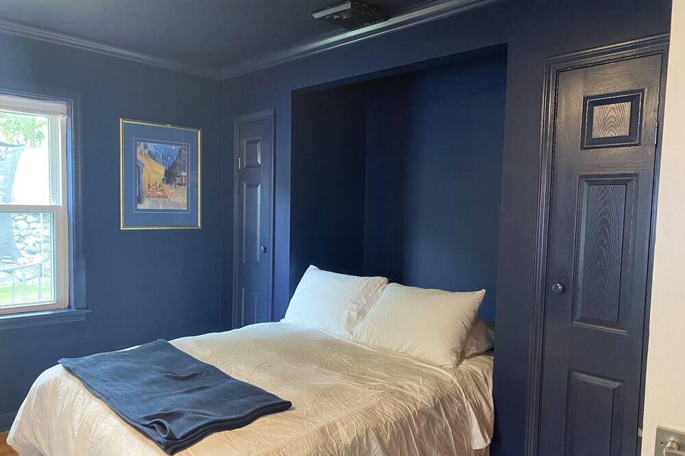 Photo of Bedroom in Highland Falls