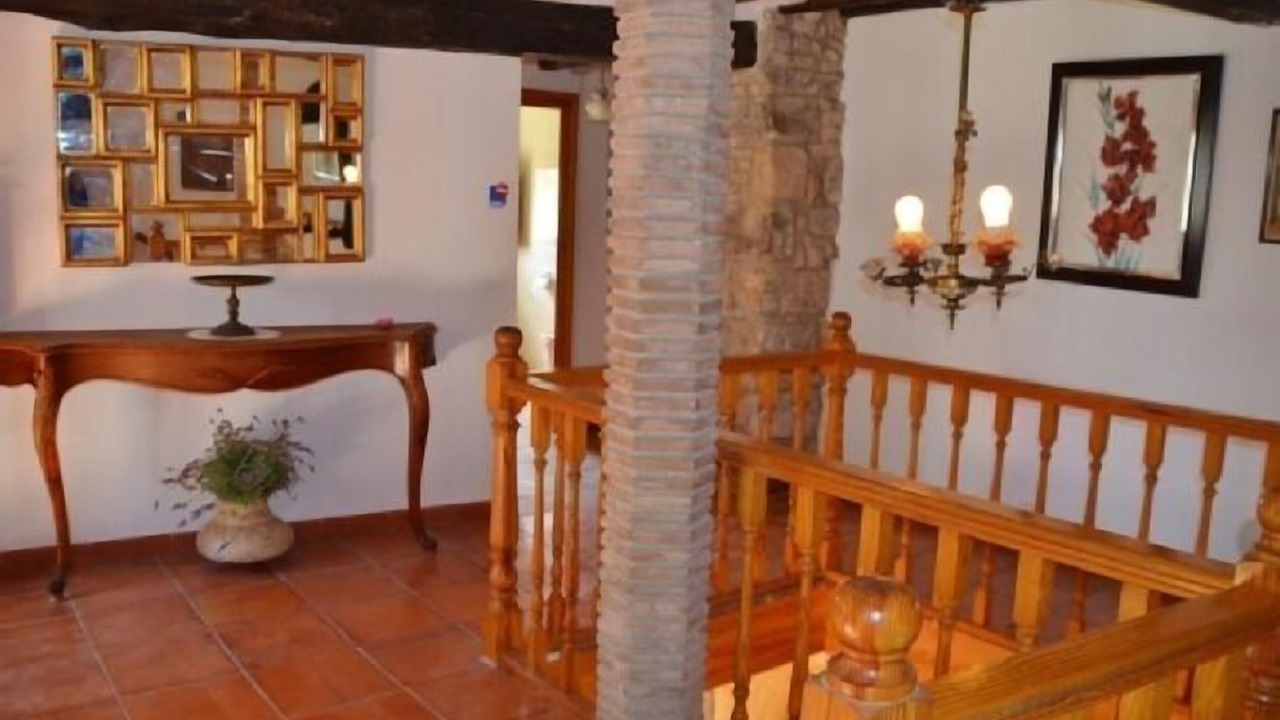 Photo of Livingroom in Alcover