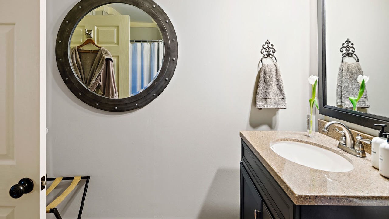 Photo of Others in Thompson