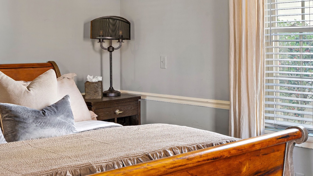 Photo of Others in Thompson