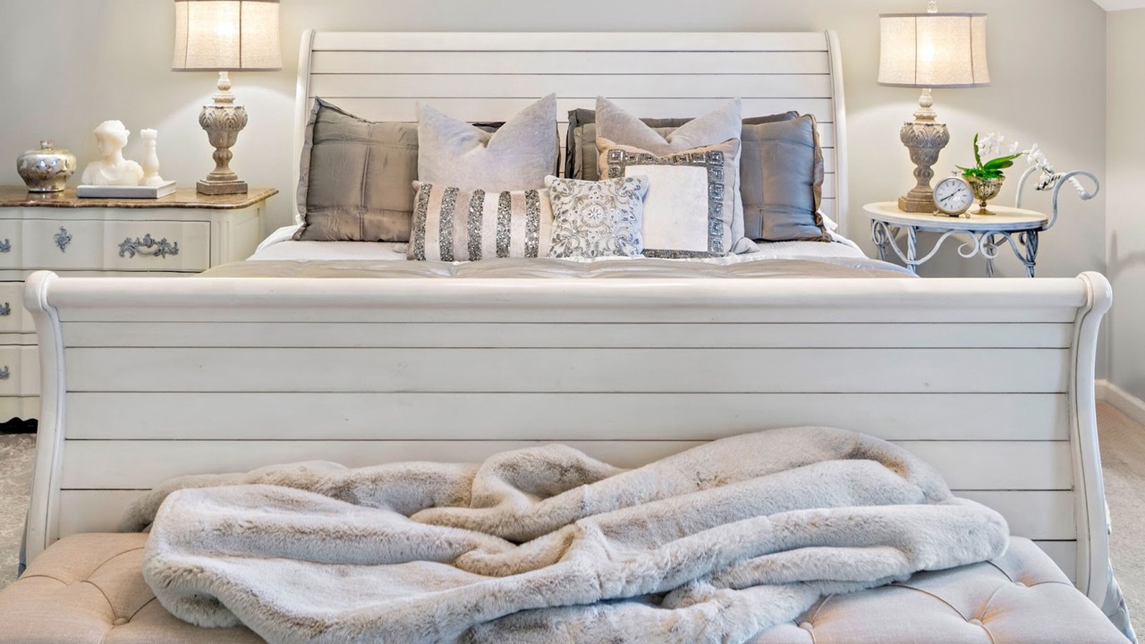 Photo of Others in Thompson