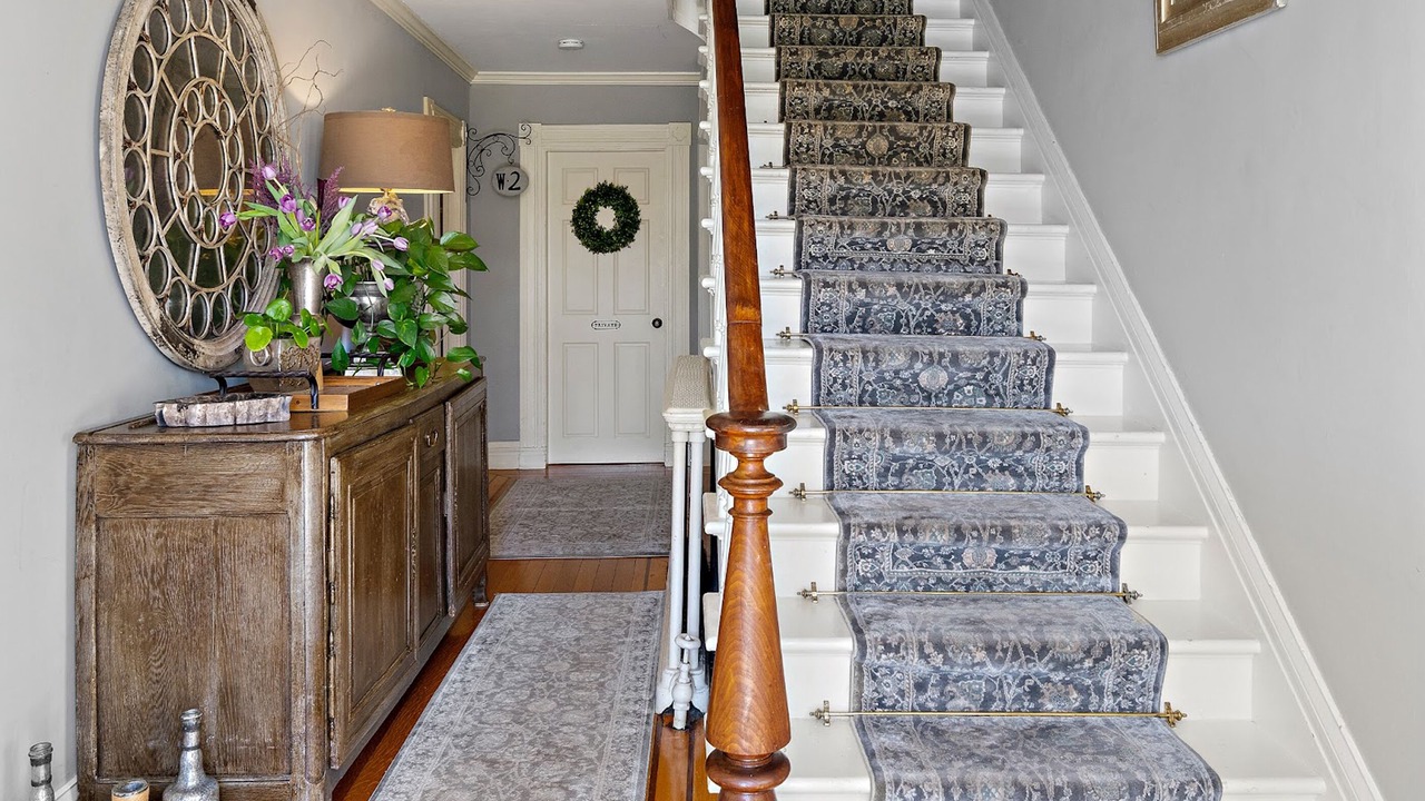 Photo of Others in Thompson