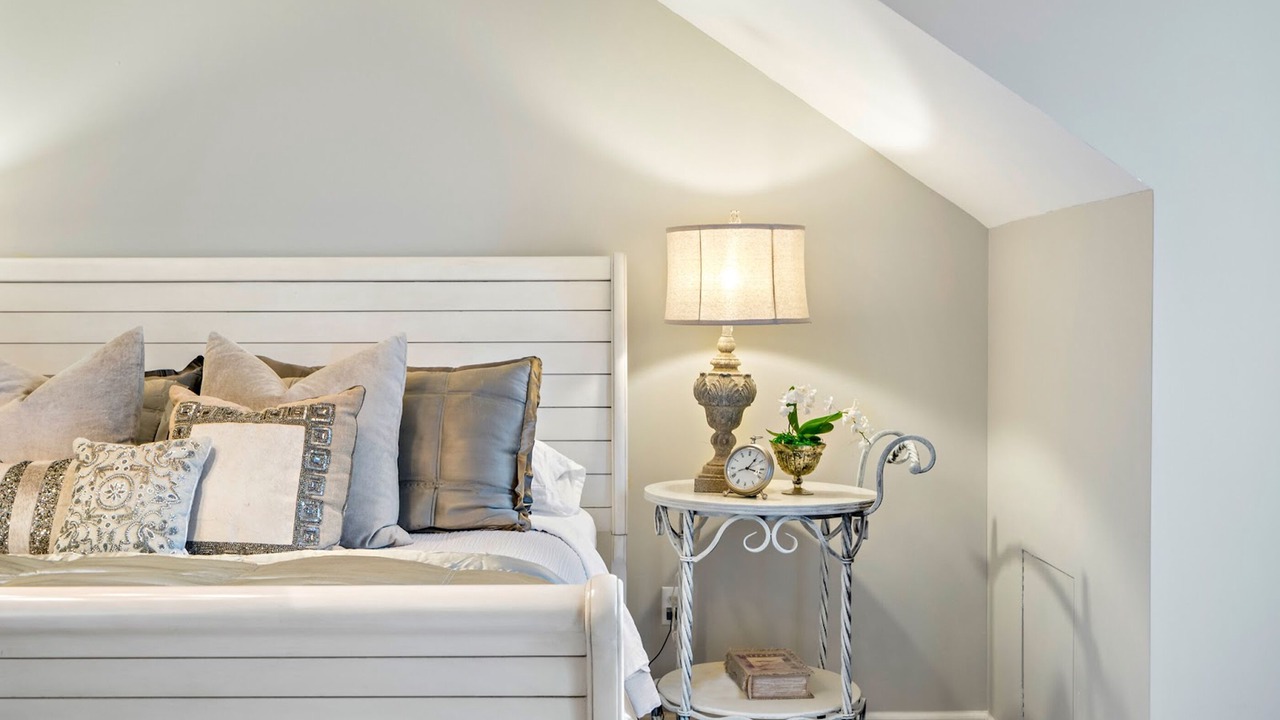 Photo of Others in Thompson