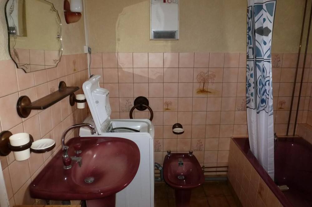 Photo of Bathroom in Fiefs