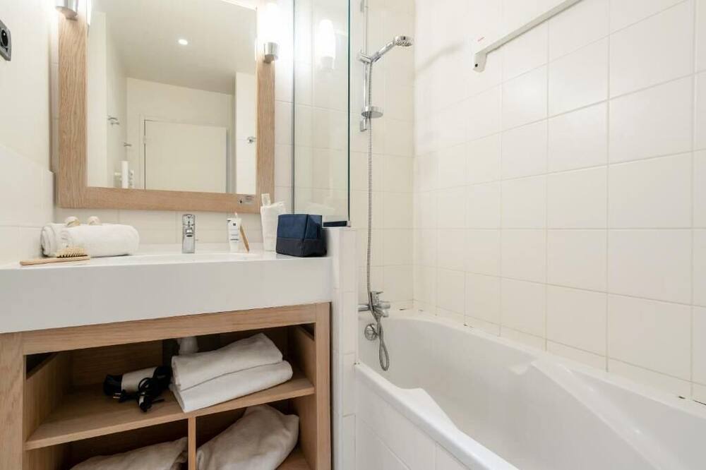 Photo of Bathroom in Le Pouliguen