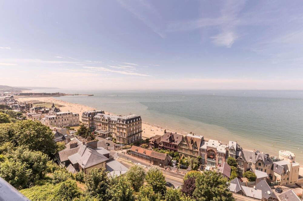 Photo of Others in Trouville-sur-Mer