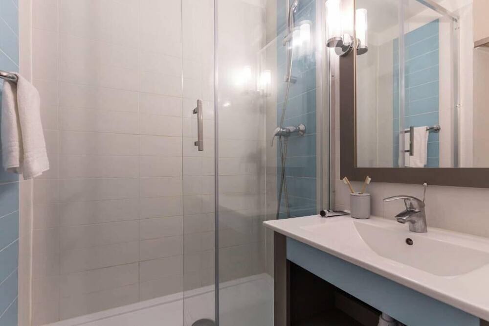 Photo of Bathroom in Trouville-sur-Mer
