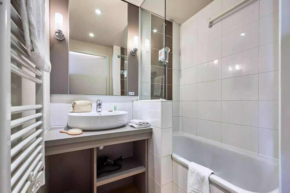 Photo of Bathroom in Courseulles-sur-Mer