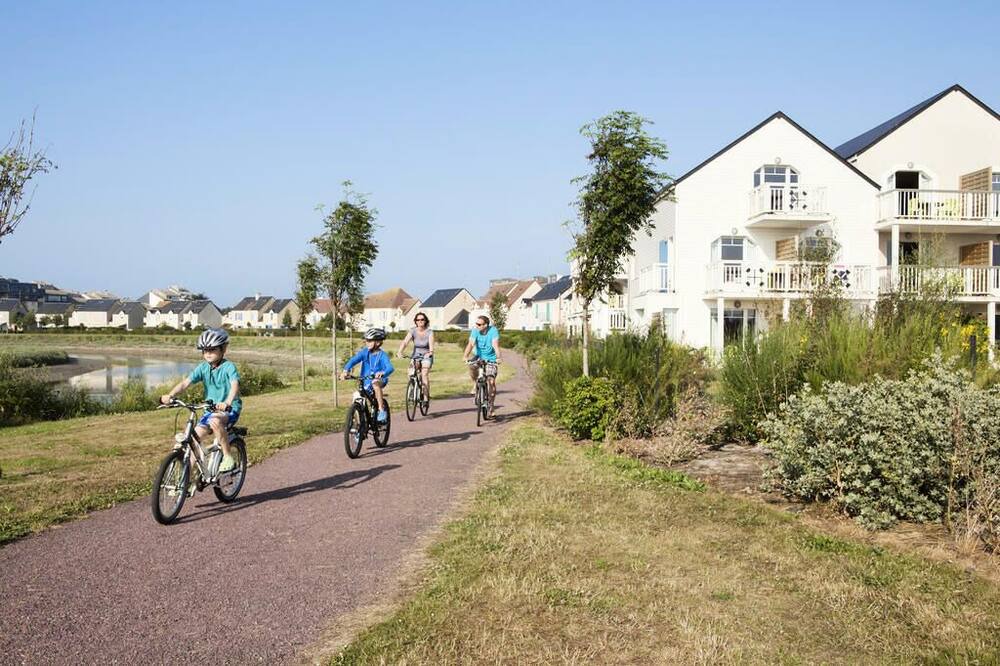 Photo of Others in Courseulles-sur-Mer