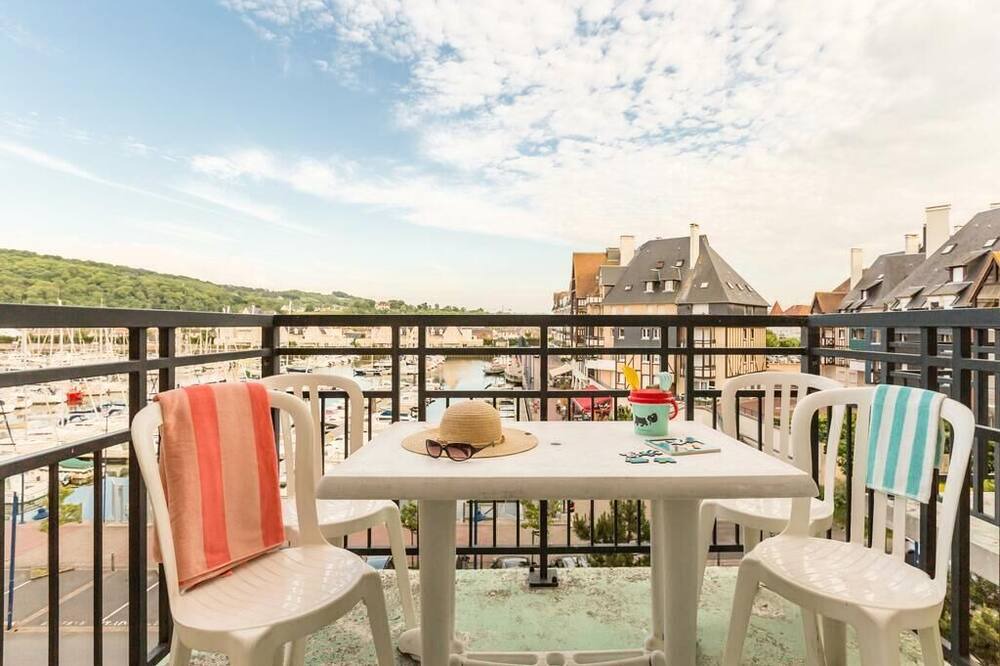 Photo of Patio Balcony in Port Guillaume