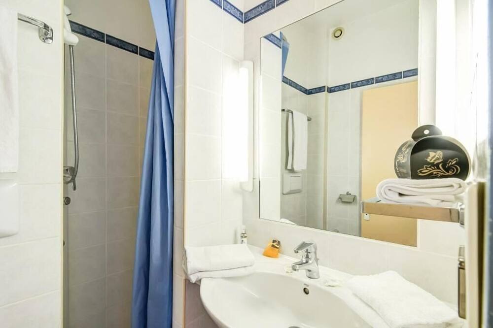Photo of Bathroom in La Grande-Motte