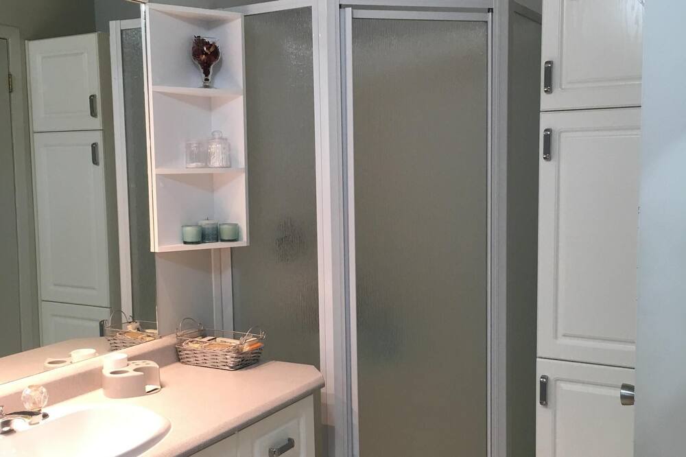 Photo of Bathroom in Saint-Simon