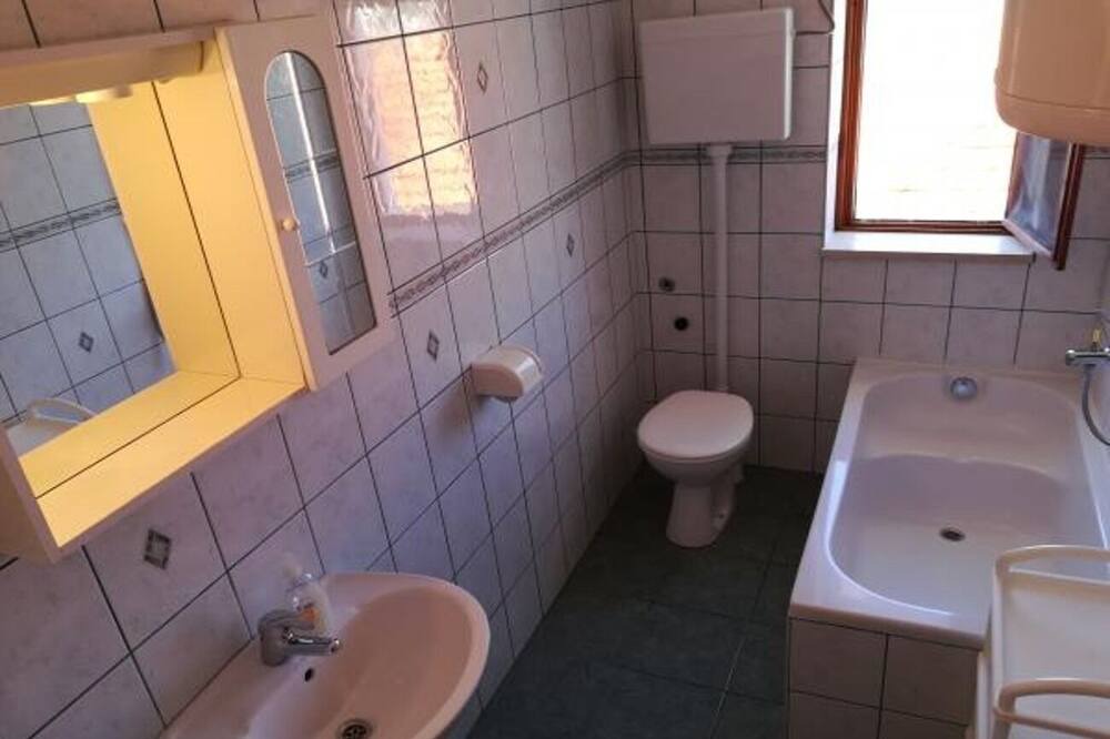 Photo of Bathroom in Tribunj