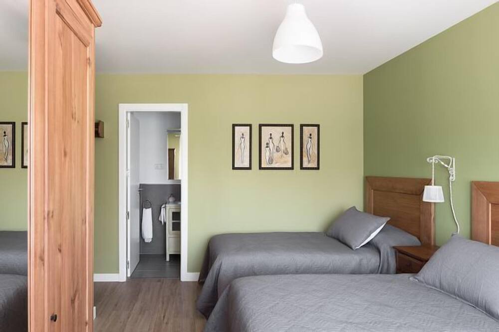 Photo of Bedroom in Castillejo de Mesleon