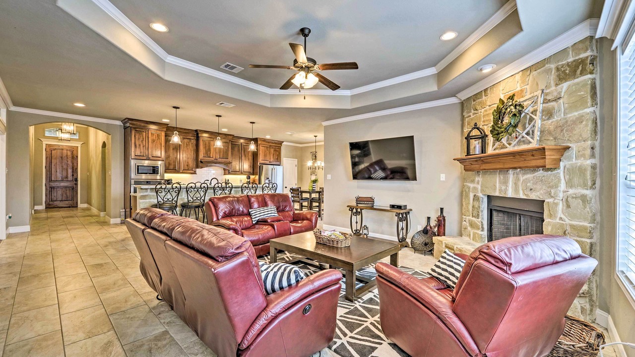 Photo of Livingroom in Emerald Forest