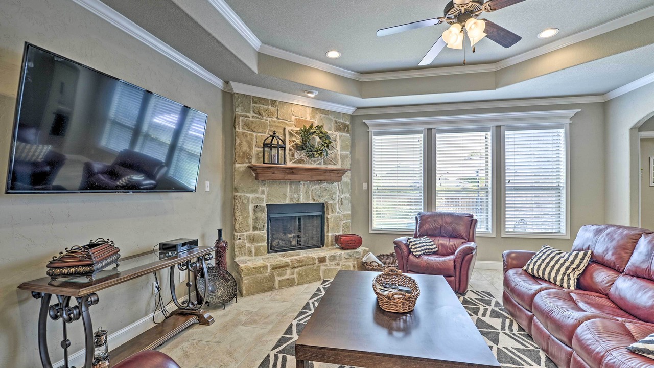 Photo of Livingroom in Emerald Forest