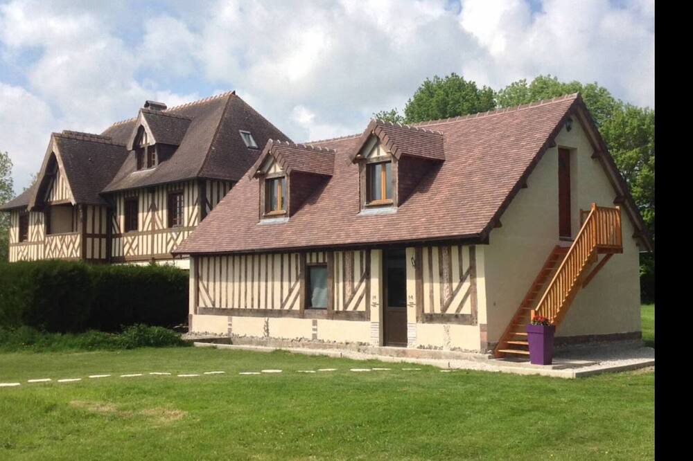 Photo of Outdoor in Saint-Etienne-la-Thillaye