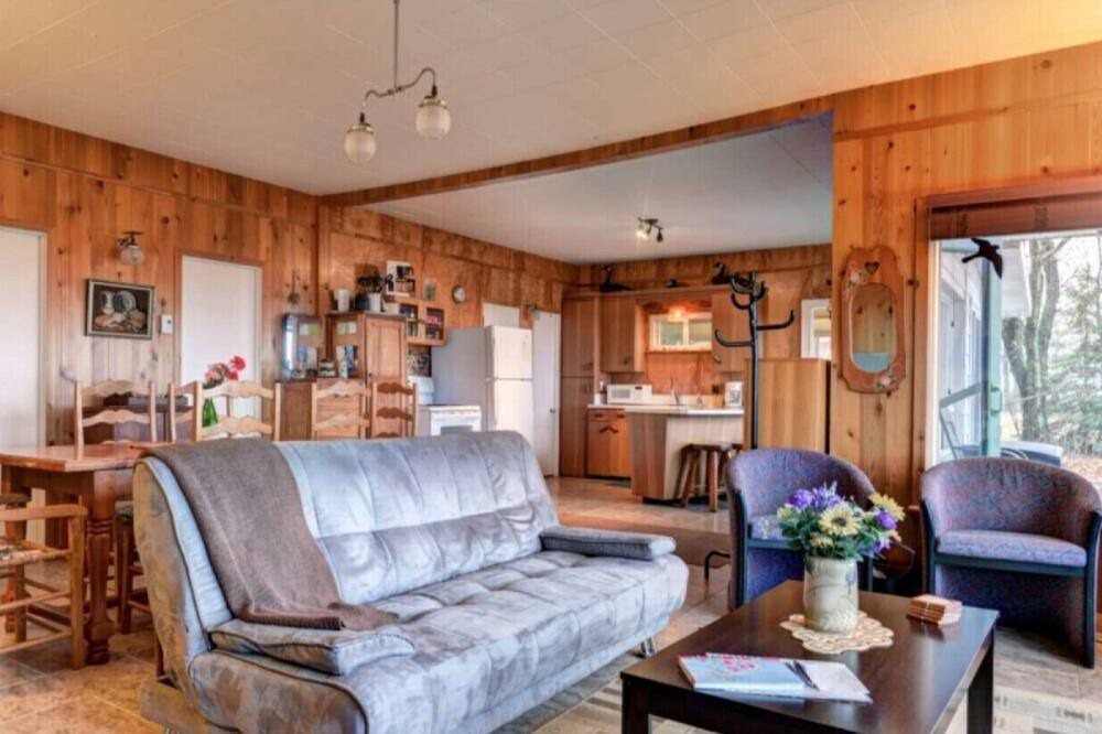 Photo of Livingroom in Montmagny Regional County Municipality
