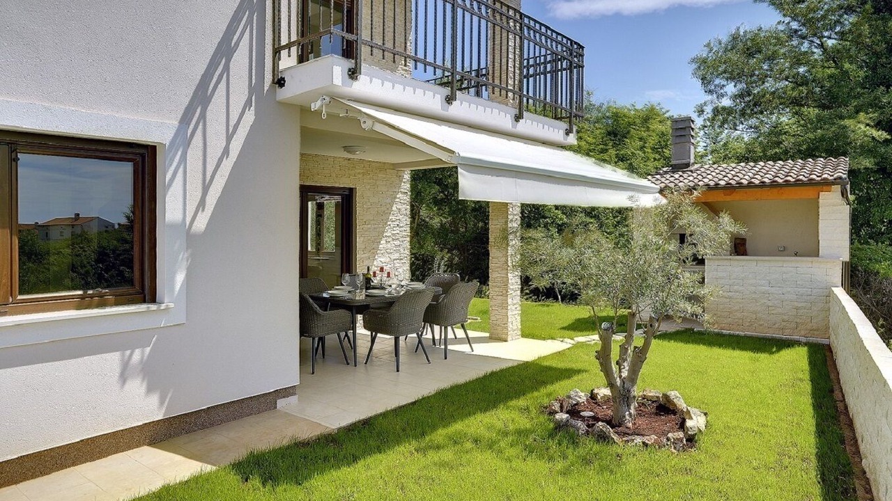 Photo of Outdoor in Mali Vareski