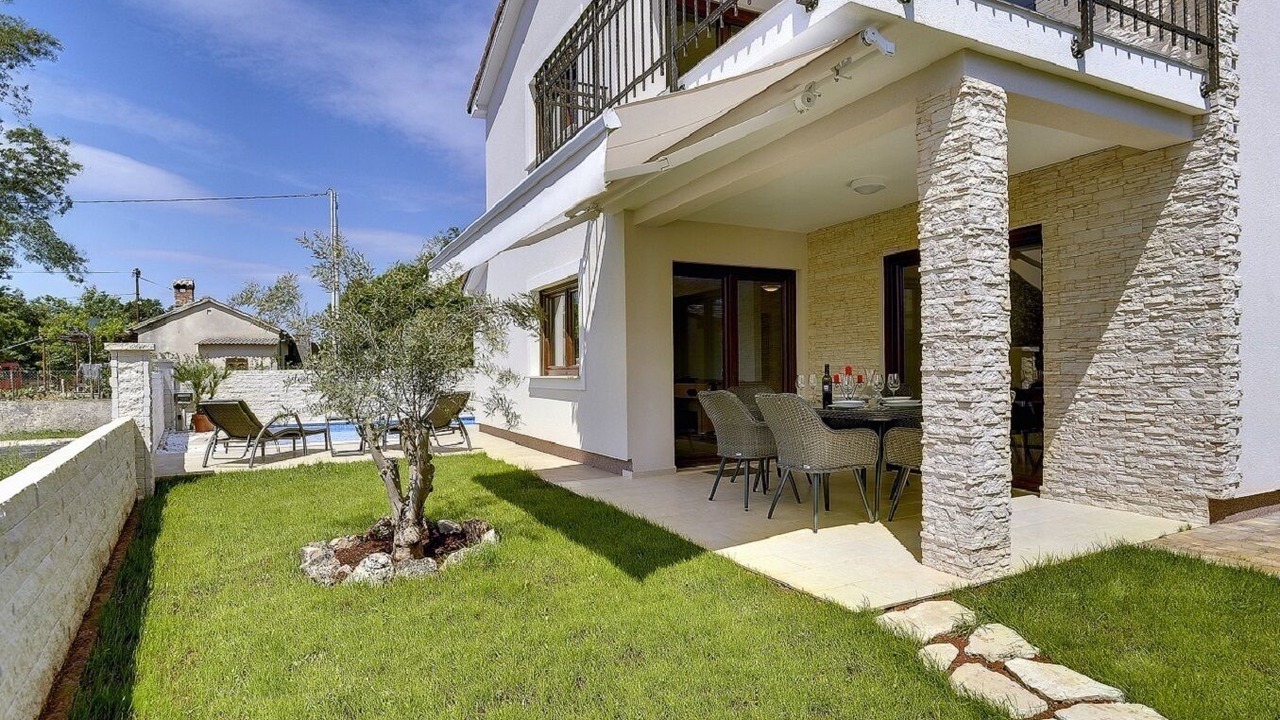 Photo of Outdoor in Mali Vareski