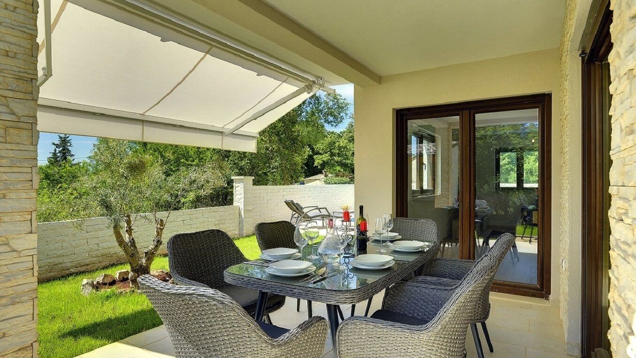 Photo of Outdoor in Mali Vareski