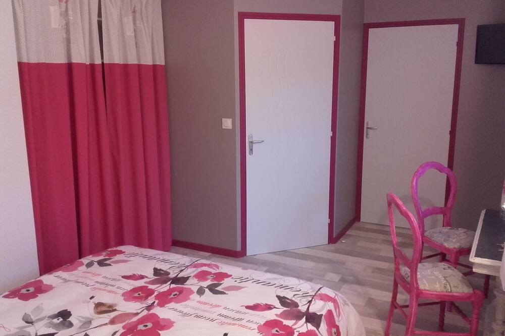 Photo of Bedroom in Loscouet-sur-Meu