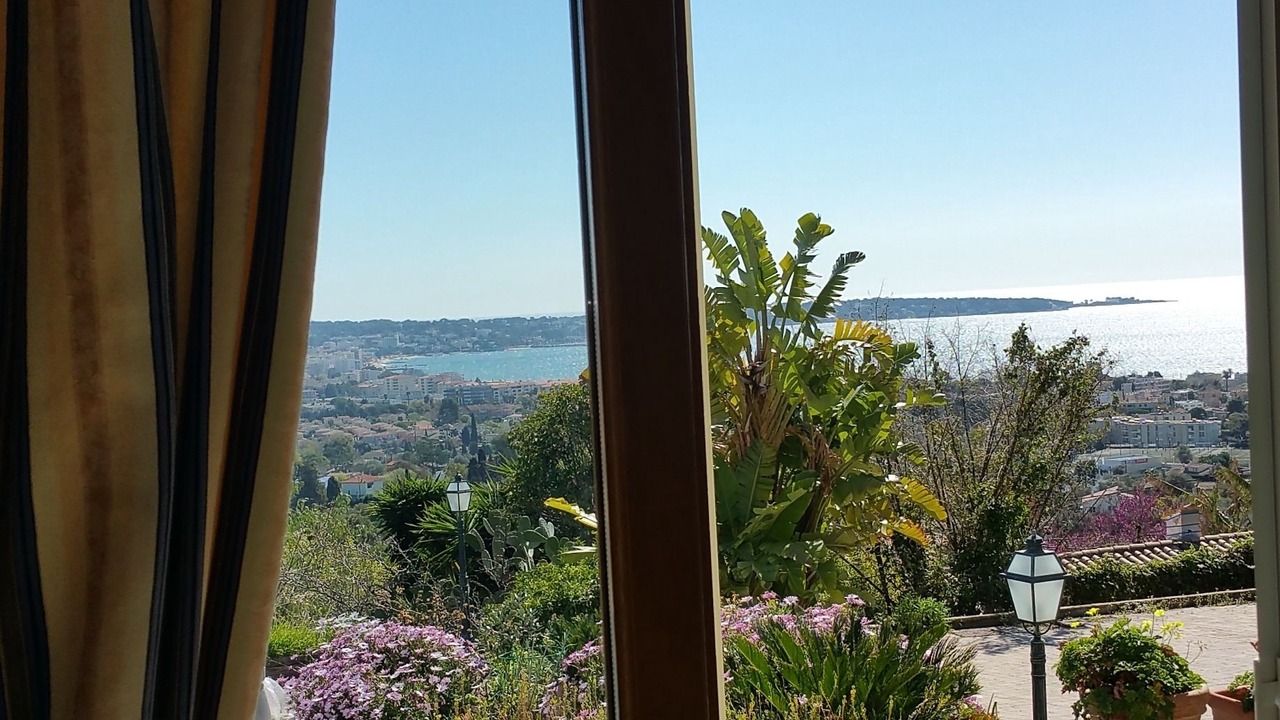 Photo of Bedroom in Vallauris