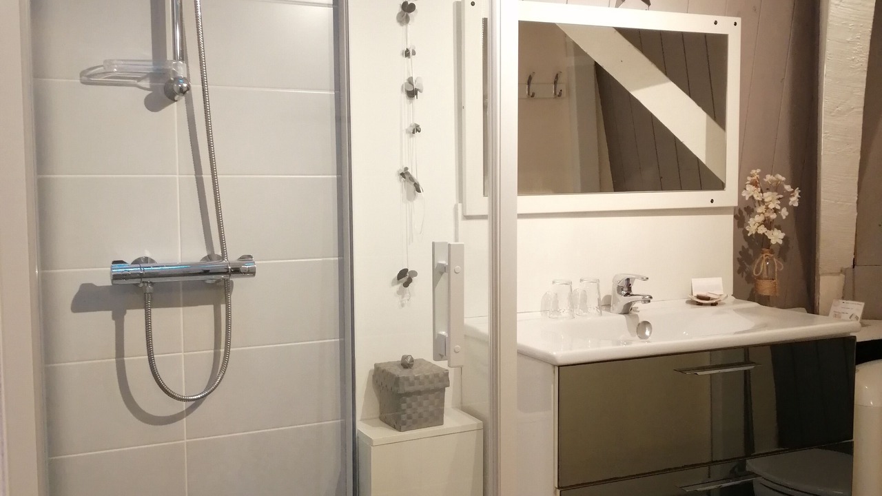 Photo of Bathroom in Meyronne