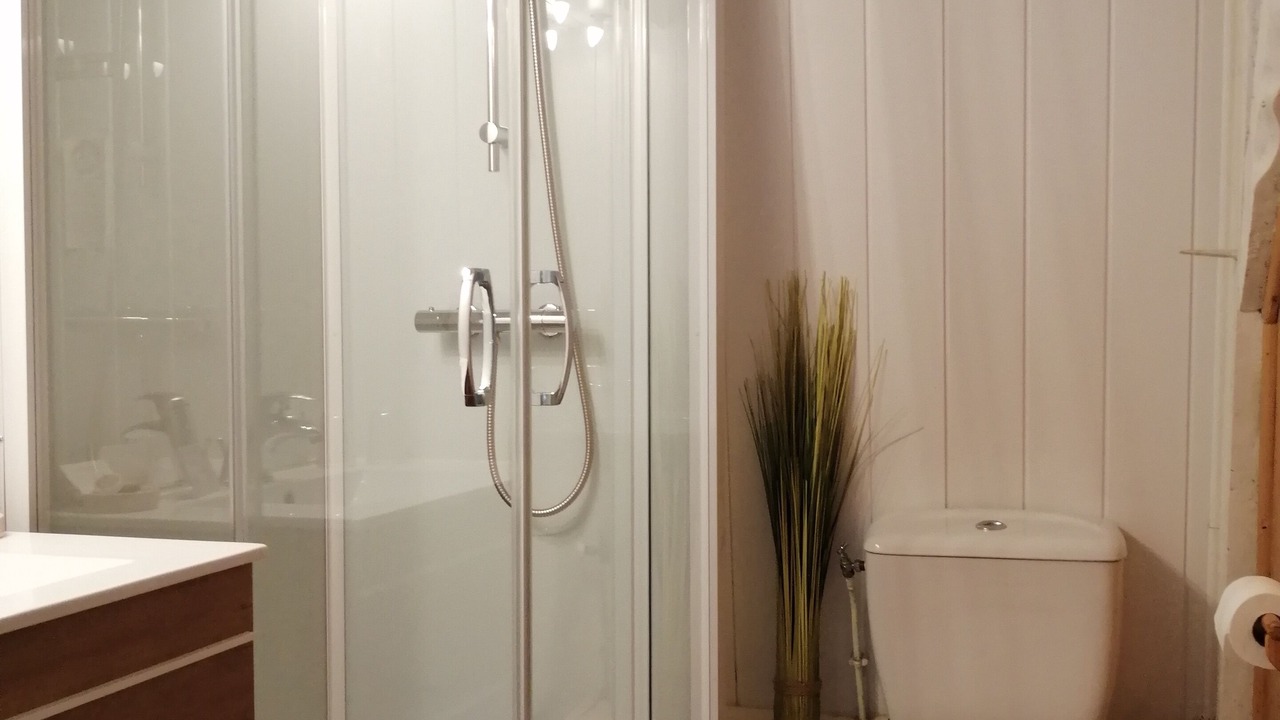 Photo of Bathroom in Meyronne