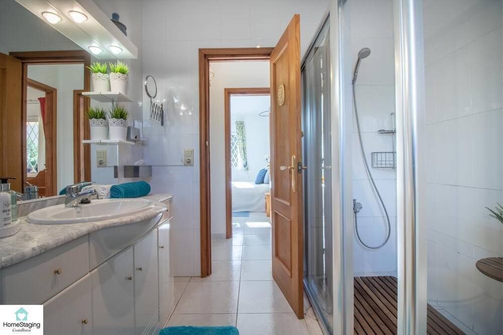 Photo of Bathroom in Bon Relax