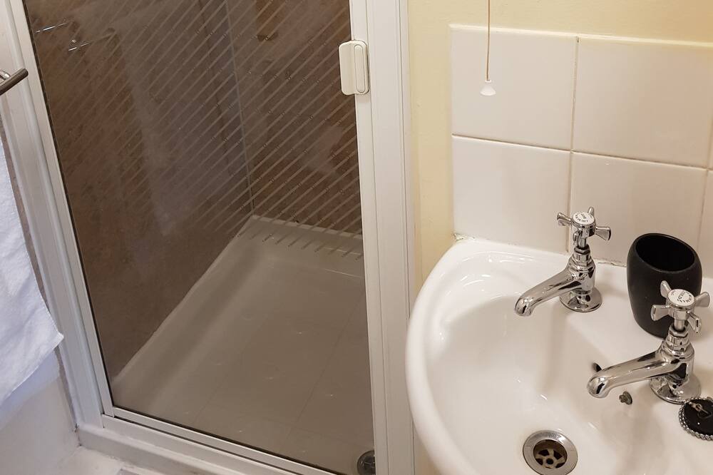 Photo of Bathroom in Bramley