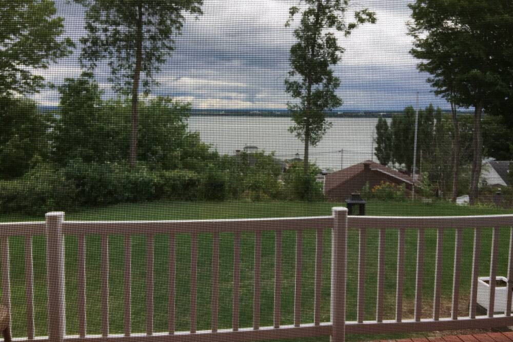 Photo of Patio Balcony in Saint-Jean-de-l'lle-d'Orleans