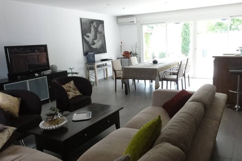 Photo of Livingroom in Bagnols-sur-Ceze