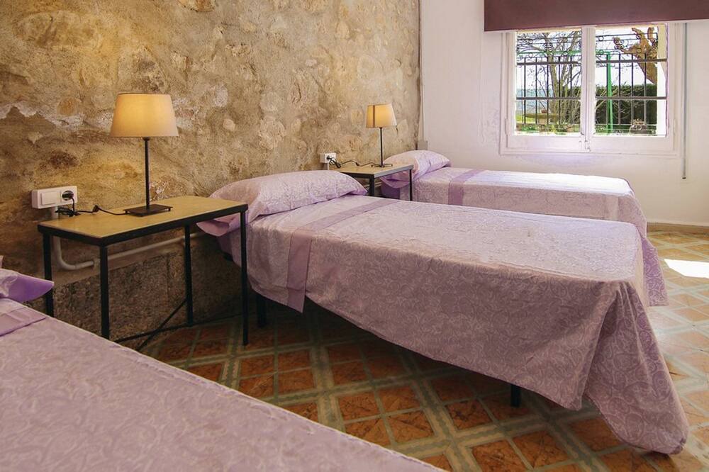 Photo of Bedroom in Tordera