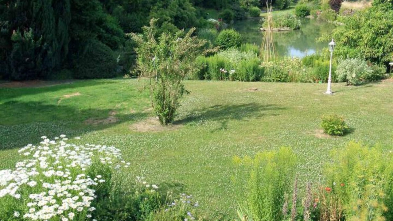 Photo of Outdoor in Les Authieux-du-Puits