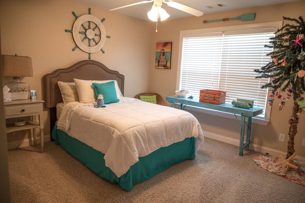 Photo of Bedroom in Evans
