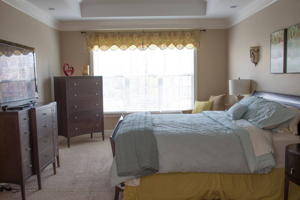Photo of Bedroom in Evans